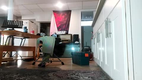 danimal5000 online show from December 2025 07:43:02 PM