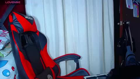 Snapshot of danisabrownn chatting on November 2025 12:18:01 PM danisabrownn online show from November 2025 12:18:01 PM