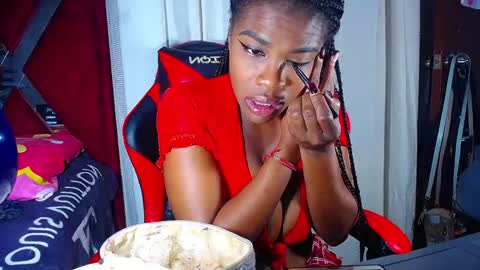 Snapshot of danisabrownn chatting on December 2025 12:46:02 PM danisabrownn online show from December 2025 12:46:02 PM