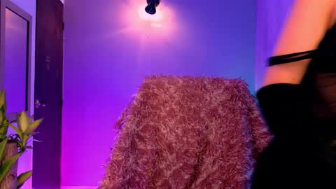 Snapshot of danita_veelz chatting on December 2025 05:03:02 AM danita_veelz online show from December 2025 05:03:02 AM