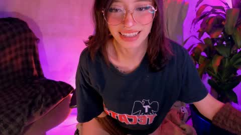 Snapshot of danita_veelz chatting on May 2026 07:01:02 PM danita_veelz online show from May 2026 07:01:02 PM