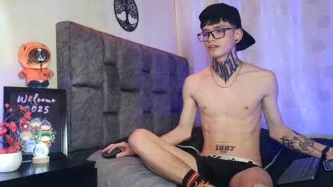 Snapshot of dann_brown chatting on February 2025 02:08:02 AM Dann Brown online show from February 2025 02:08:02 AM