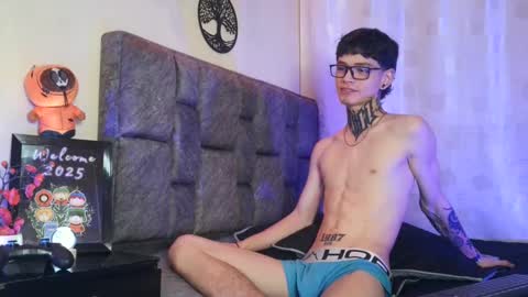 Snapshot of dann_brown chatting on February 2025 06:04:02 PM Dann Brown online show from February 2025 06:04:02 PM