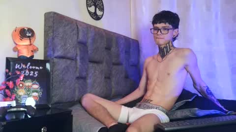 Snapshot of dann_brown chatting on February 2025 06:10:02 PM Dann Brown online show from February 2025 06:10:02 PM