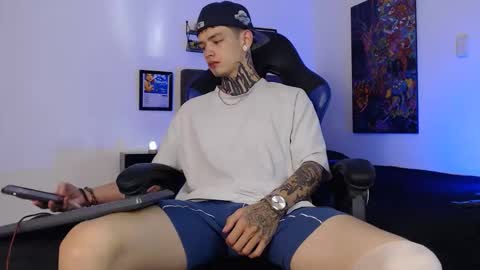 Snapshot of dann_brown chatting on May 2026 08:14:02 PM Dann Brown online show from May 2026 08:14:02 PM