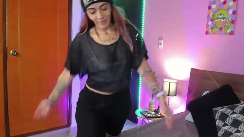 Snapshot of danna__castle chatting on February 2025 04:57:02 AM Dannacastle online show from February 2025 04:57:02 AM