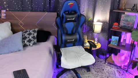 Snapshot of danna__castle chatting on February 2025 05:23:01 AM Dannacastle online show from February 2025 05:23:01 AM