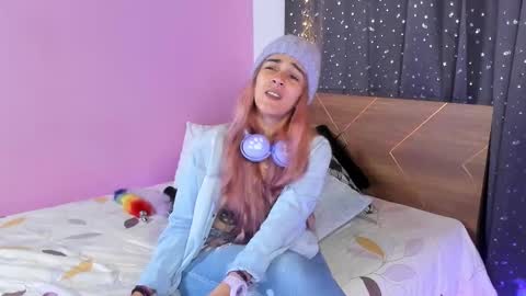 Snapshot of danna__castle chatting on February 2025 04:57:01 AM Dannacastle online show from February 2025 04:57:01 AM