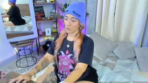 Snapshot of danna__castle chatting on October 2025 05:37:01 AM Dannacastle online show from October 2025 05:37:01 AM