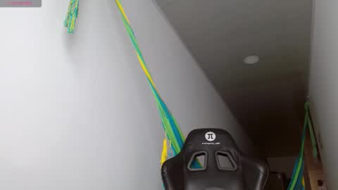 Danna online show from October 2025 12:17:02 PM