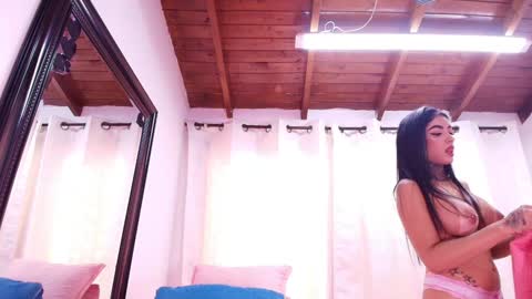 Snapshot of dannaberlin chatting on January 2025 07:21:02 PM Danna Berlin online show from January 2025 07:21:02 PM