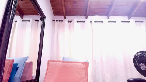 Snapshot of dannaberlin chatting on February 2025 07:17:01 PM Danna Berlin online show from February 2025 07:17:01 PM