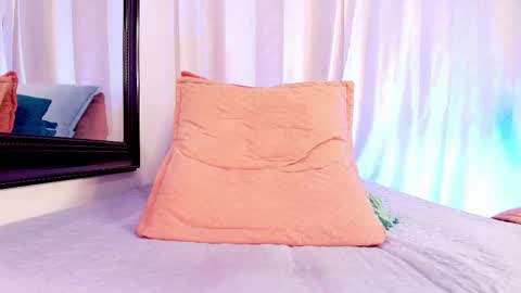 Snapshot of dannaberlin chatting on February 2025 10:25:02 PM Danna Berlin online show from February 2025 10:25:02 PM