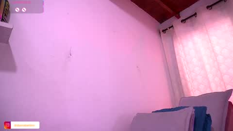 Snapshot of dannaberlin chatting on October 2025 07:24:01 PM Danna Berlin online show from October 2025 07:24:01 PM