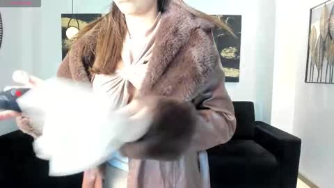 Danna Cruz  online show from September 2025 10:49:02 AM