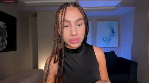 Danna Cruz  online show from October 2025 10:25:01 AM