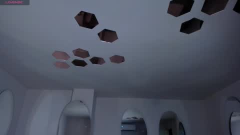 Danna Cruz  online show from November 2025 11:08:02 AM