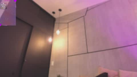 Danna online show from May 2026 07:42:02 PM