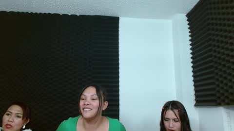 dannamomcerrat online show from December 2024 05:09:02 AM