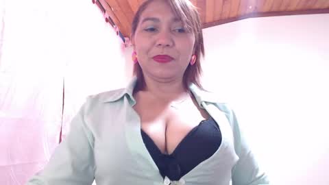 dannamomcerratt online show from March 2026 10:22:01 PM