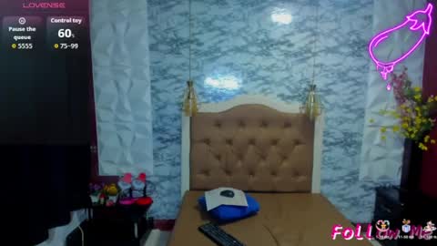 Snapshot of dannapetitee chatting on June 2026 12:46:02 AM Danna online show from June 2026 12:46:02 AM