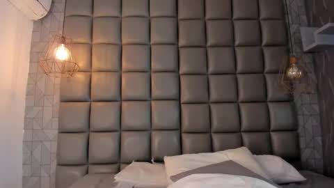 Danna online show from April 2026 01:38:01 PM