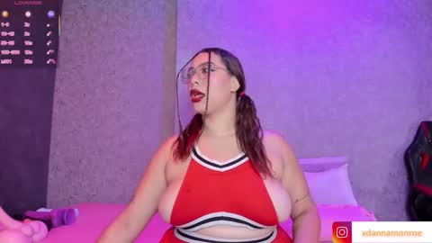 Danna Monroe  online show from November 2025 11:32:02 AM