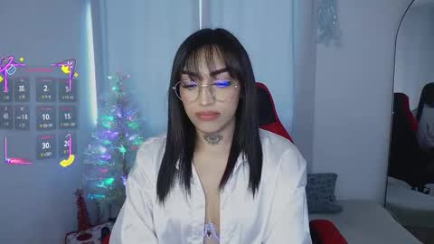    online show from November 2025 08:00:01 PM