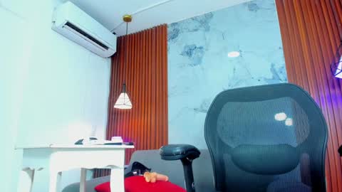 Snapshot of danniigrovers chatting on January 2025 03:20:01 AM Danni Sebastian online show from January 2025 03:20:01 AM