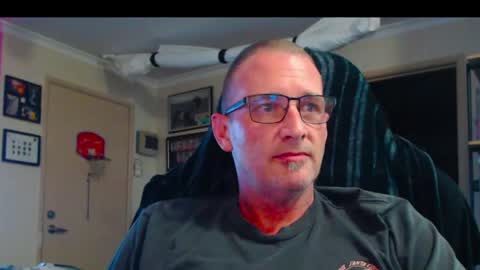 Snapshot of dannozdirekt chatting on May 2026 05:43:01 PM dannozdirekt online show from May 2026 05:43:01 PM