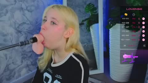 Julia online show from April 2026 10:14:02 AM