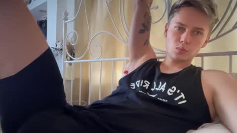 Snapshot of danny_love01 chatting on September 2025 10:25:02 AM danny online show from September 2025 10:25:02 AM