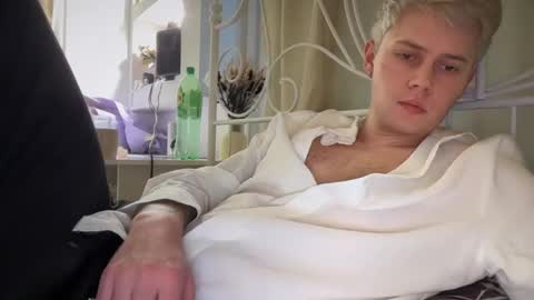 Snapshot of danny_love01 chatting on October 2025 01:02:02 PM danny online show from October 2025 01:02:02 PM