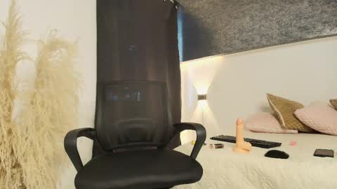 dante_bre online show from March 2025 04:46:01 PM