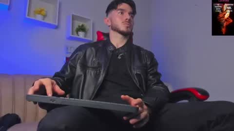 dantee_blake online show from July 2026 08:01:01 PM