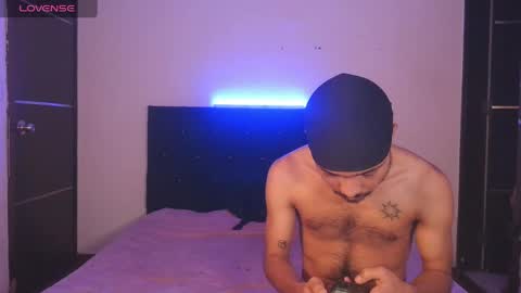 Snapshot of danteeg chatting on May 2026 04:32:01 AM DANTEEGS online show from May 2026 04:32:01 AM