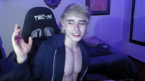 Snapshot of danteobscuro chatting on November 2025 11:15:01 PM danteobscuro online show from November 2025 11:15:01 PM