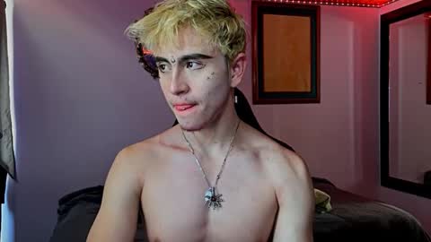 Snapshot of danteobscuro chatting on December 2025 08:25:01 PM danteobscuro online show from December 2025 08:25:01 PM