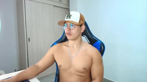 Dantraxx online show from December 2024 05:32:01 PM