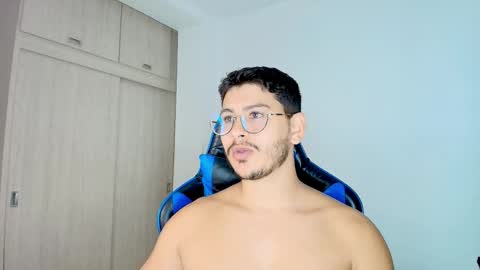 Dantraxx online show from December 2025 04:18:02 AM