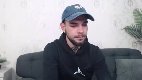 Danyel online show from October 2025 07:11:01 PM