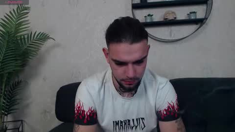 Danyel online show from November 2025 08:10:01 PM