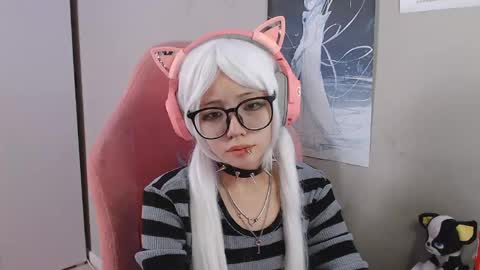 Snapshot of danyelleeyermann chatting on April 2026 01:09:02 PM danyelleeyermann online show from April 2026 01:09:02 PM