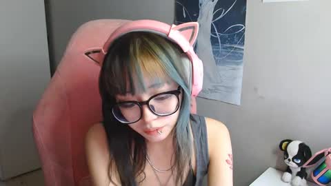 Snapshot of danyelleeyermann chatting on May 2026 01:08:02 PM danyelleeyermann online show from May 2026 01:08:02 PM