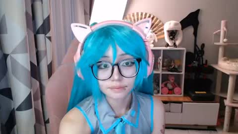 danyelleeyermann online show from July 2026 02:13:02 PM