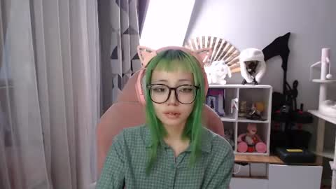 danyelleeyermann online show from July 2026 02:13:01 PM