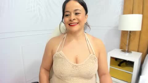 Daphne online show from February 2025 02:25:01 AM