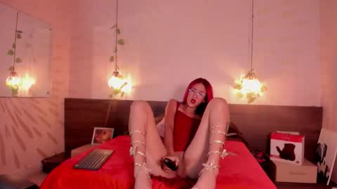 Daphne online show from September 2025 03:21:01 AM