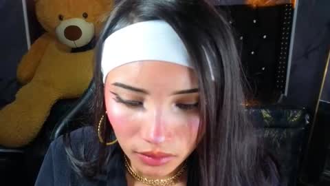 daphne_nicole_b online show from March 2026 01:05:02 PM