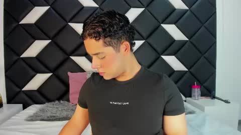 Darian  online show from July 2026 07:21:01 PM